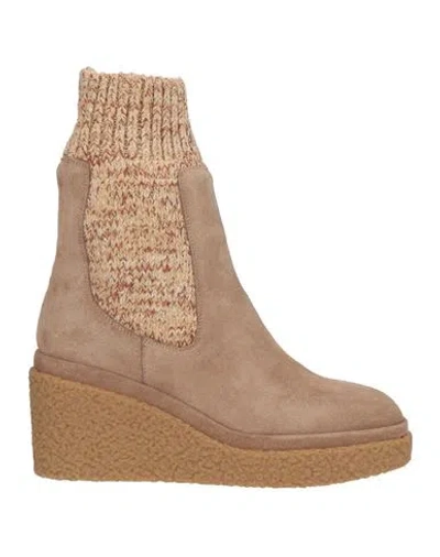 Alma En Pena . Woman Ankle Boots Beige Size 9 Leather, Textile Fibers In Animal Print