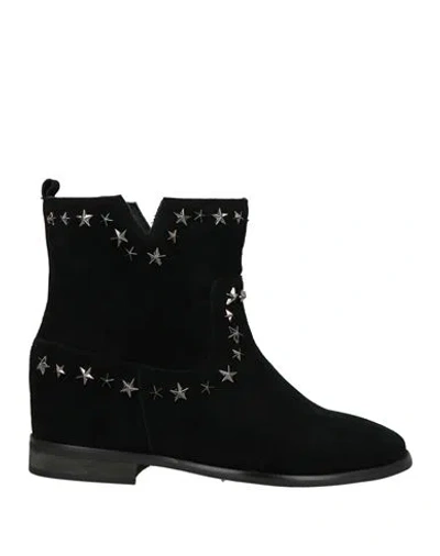 Alma En Pena . Woman Ankle Boots Black Size 8 Leather