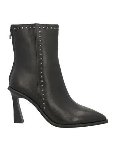Alma En Pena . Woman Ankle Boots Black Size 8 Leather