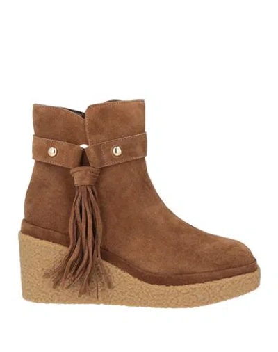 Alma En Pena . Woman Ankle Boots Camel Size 10 Leather In Brown