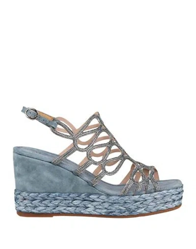 Alma En Pena . Woman Sandals Slate Blue Size 11 Leather