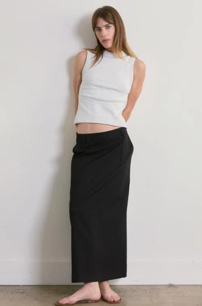 Almina Concept Classic Round Neck Tank In White