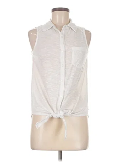 Pre-owned Almost Famous Sleeveless Blouse In White