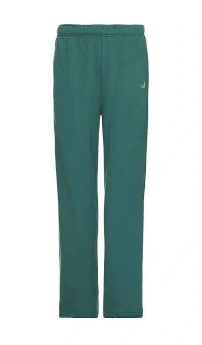 Alo Yoga Accolade Straight Leg Sweatpant In Winter Ivy