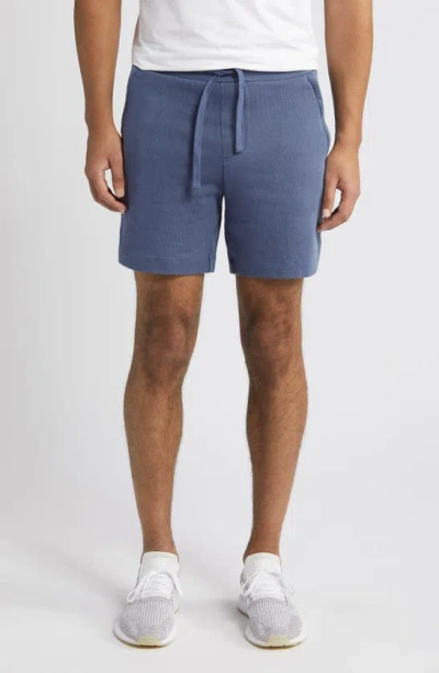 Alo Yoga Chill Shorts In Bluestone