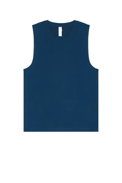 Alo Yoga Conquer Muscle Tank In Eclipse Blue