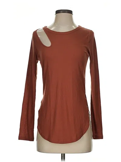 Pre-owned Alo Yoga Long Sleeve T-shirt In Brown
