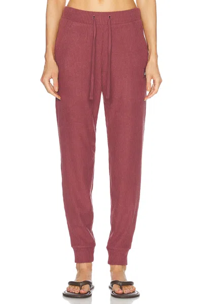 Alo Yoga Muse Sweatpant In Burgundy Truffle