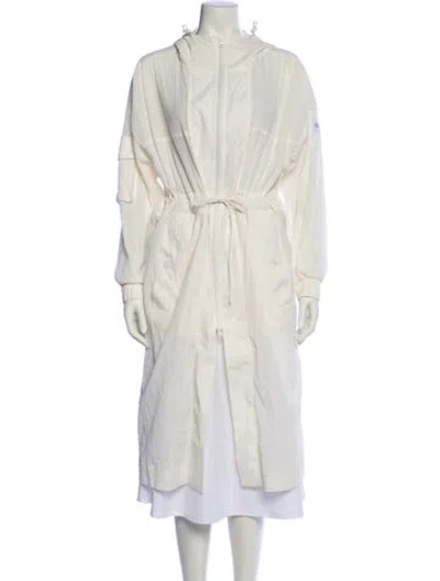 Pre-owned Alo Yoga Nylon Coat In Neutral