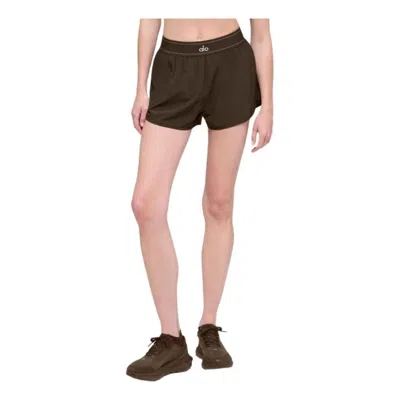 Alo Yoga (wmns) Alo Match Point Short 'espresso' In Brown