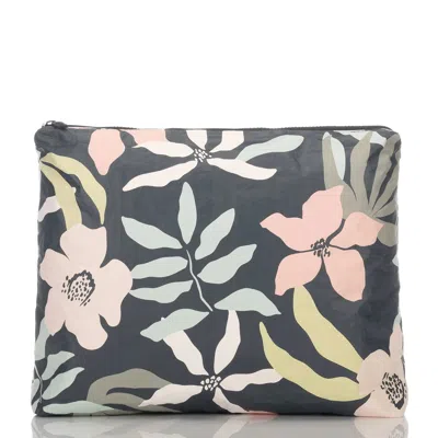 Aloha Collection Max Pouch In Eve