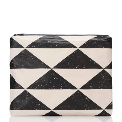 Aloha Collection Women's Kona Nui Max Pouch In Black/sandstone In Multi