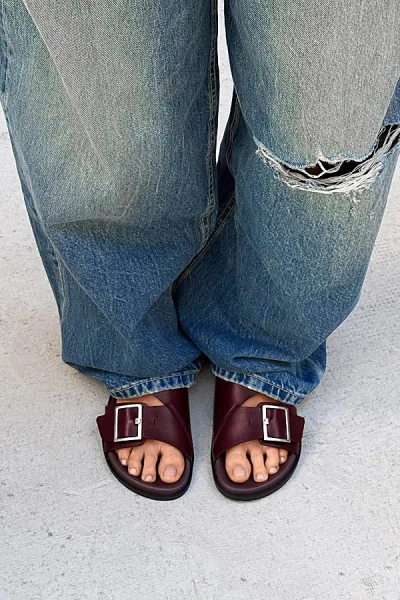 Alohas Alba Rift Buckle-fastening Sandals In Red
