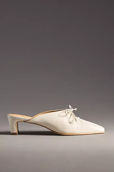 Alohas Amar Leather Mule Heels In Creme