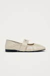 Alohas Bargo Flats In White