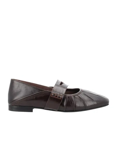 Alohas Bargo Pointed Toe Embossed Flats In Burgundy