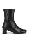 Alohas Chantal Boot In Black