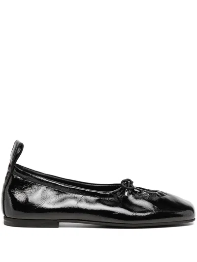 Alohas Flat Sole Mini Bow Detail Shoes With Pull-tab In Black