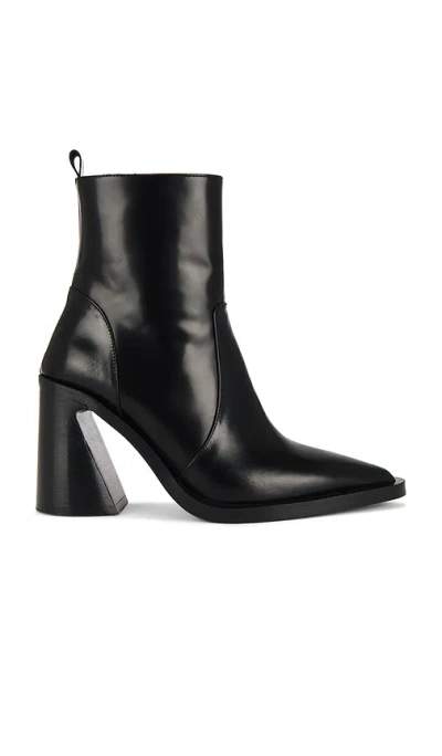 Alohas Haylo Ankle Boot In Black
