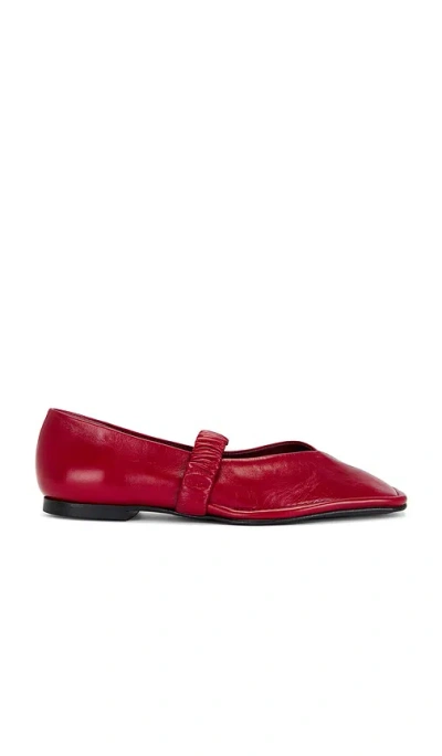 Alohas Lautan Scrunch Ballet Flats In Red