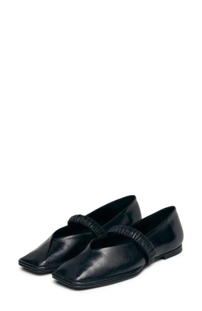 Alohas Lautan Square Toe Mary Jane Flat In Black