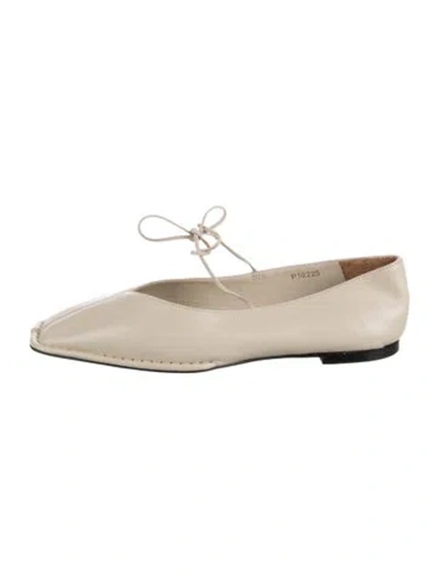 Pre-owned Alohas Leather Ballet Flats In Neutral