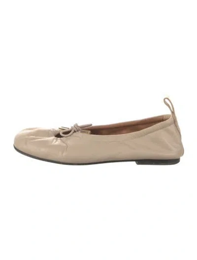 Pre-owned Alohas Leather Ballet Flats In Neutrals