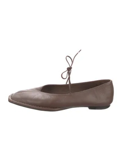Pre-owned Alohas Leather Flats In Neutrals