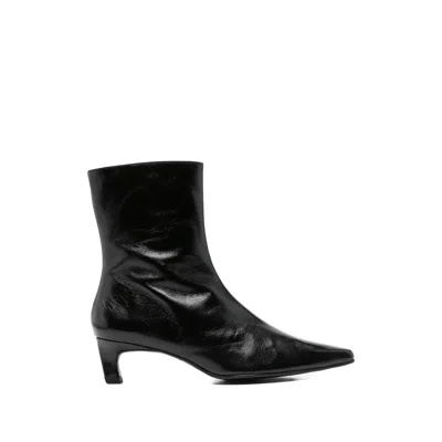 Alohas Pointed-toe Calf Leather Kitten Heel Ankle Boot In Black