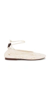 Alohas Rosemary Crochet Flats In 奶油色