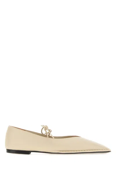 Alohas V-cut Flat Shoes With Self-tie Bows In Multi