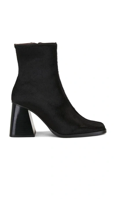 Alohas South Boot In Black