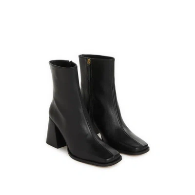 Alohas South Leather Ankle Boots In Black