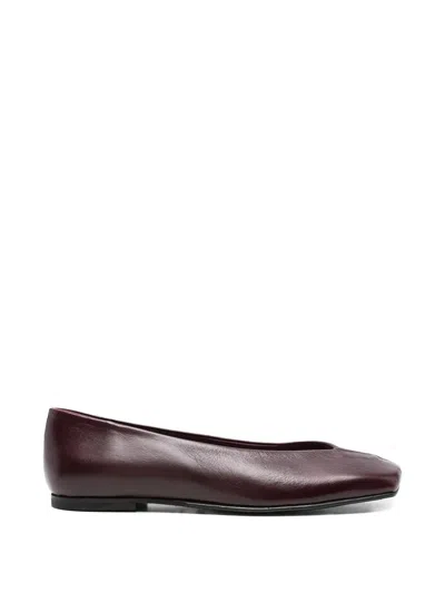 Alohas Squared Toe Leather Heels In Burgundy