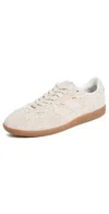 Alohas Sneakers Bianco In Cream