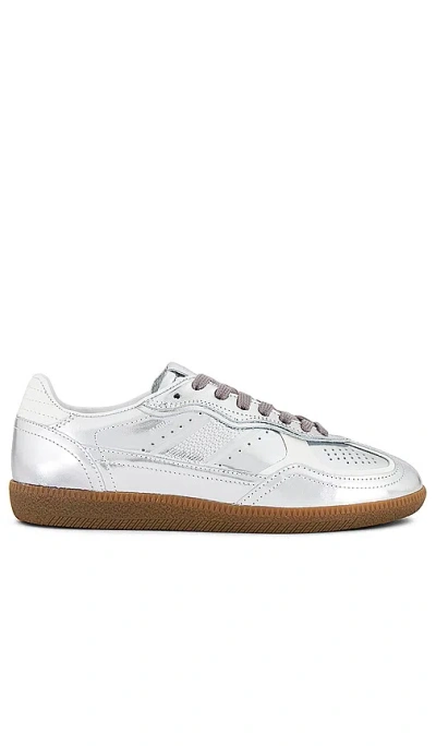 Alohas Tb.490 Rife Trainer In Shimmer Silver