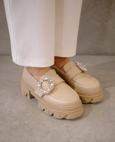 Alohas Trailblazer Crystal Loafers In Ivory/beige Leather