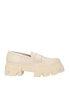 Alohas Woman Loafers Ivory Size 6.5 Soft Leather In White