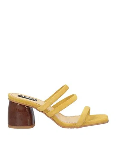 Alohas Woman Sandals Yellow Size 7.5 Leather