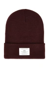 Alpha Industries Essential Beanie In Burgundy