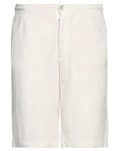 Alpha Studio Man Shorts & Bermuda Shorts Ivory Size 34 Linen In White