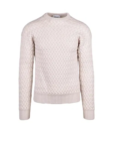 Alpha Studio Textured Cable Knit Sweater With Classic Crew Neckline In White