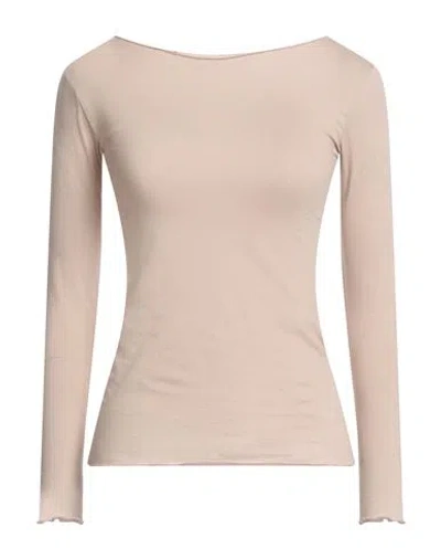 Alpha Studio Woman T-shirt Beige Size 8 Cotton