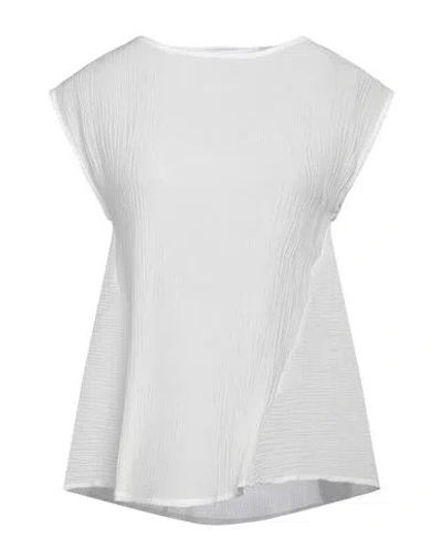 Alpha Studio Pleated Top In White