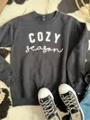 ALPHIA UNISEX COZY SEASON SWEATSHIRT IN BLACK