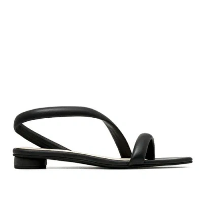 Alta Lunna Sandals In Black