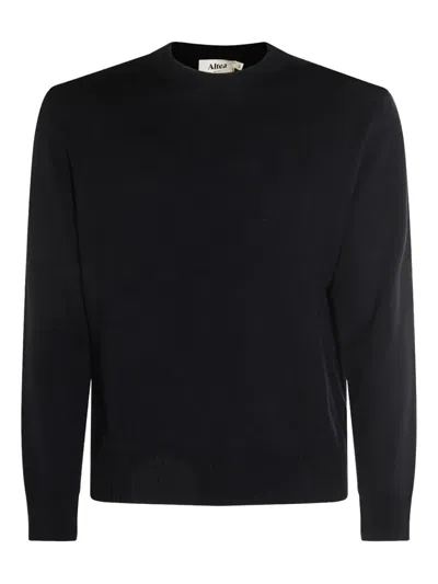 Altea Round-neck Sweater In Black
