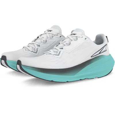 Altra Woman Sneakers White Size 7.5 Textile Fibers
