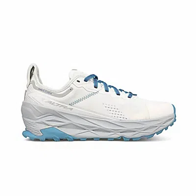Altra Women's Olympus 5 Shoes In White Blue