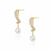 Alura Copenhagen Jewellery Women's Gold Eclipse "twisted" Earstuds W. Pearl & Zircons In Gold
